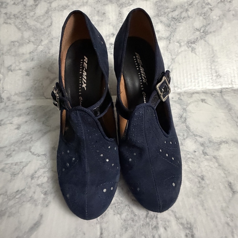 Re-Mix Vintage Footwear Cloche T-straps in Navy Suede/Black Patent, Size 6 - Picture 13 of 16